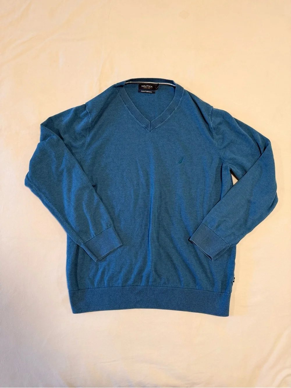Nautica Men's Teal-Blue V-Neck Sweater